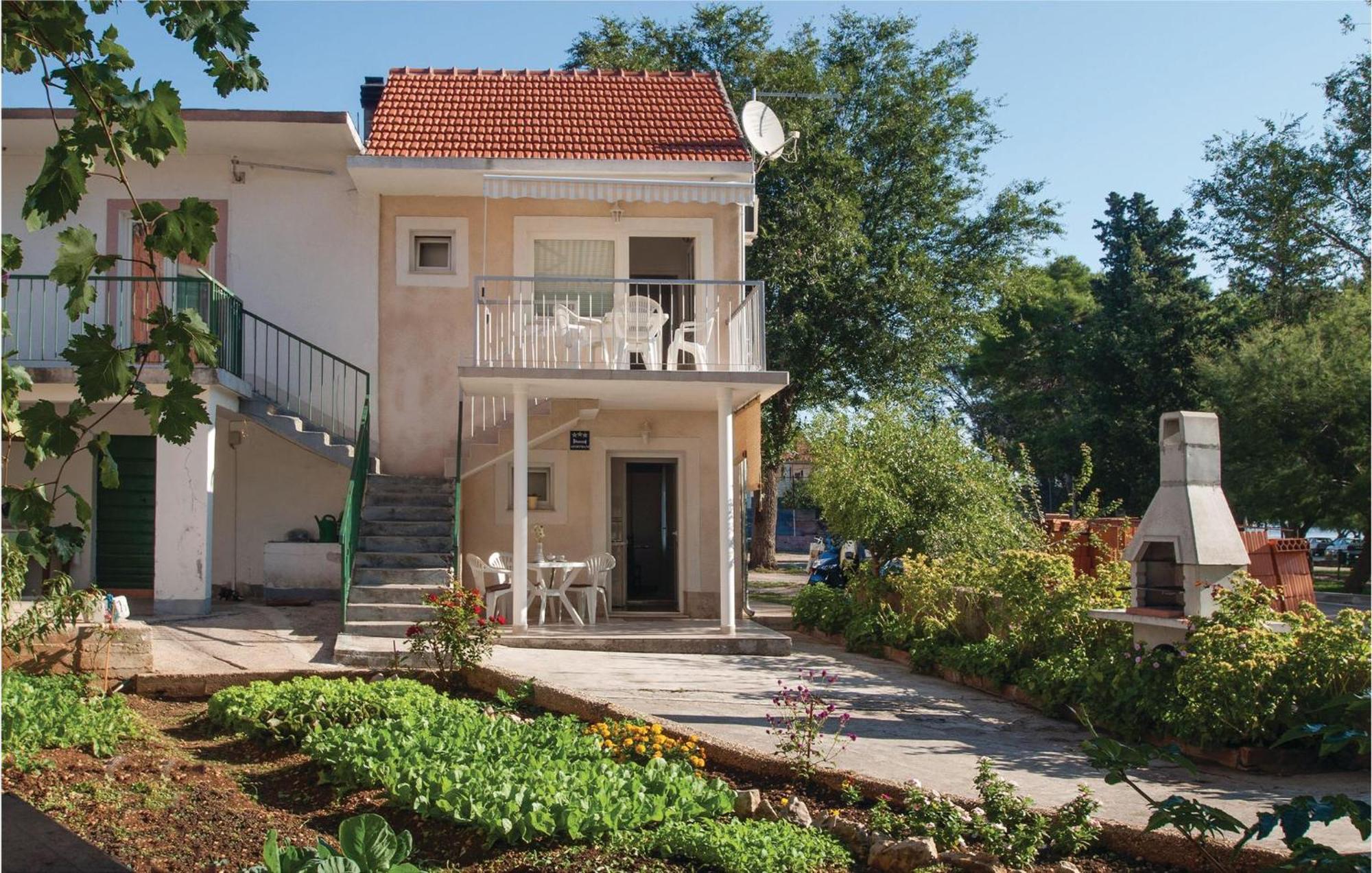 Nice Apartment In Raslina With House Sea View Exterior foto